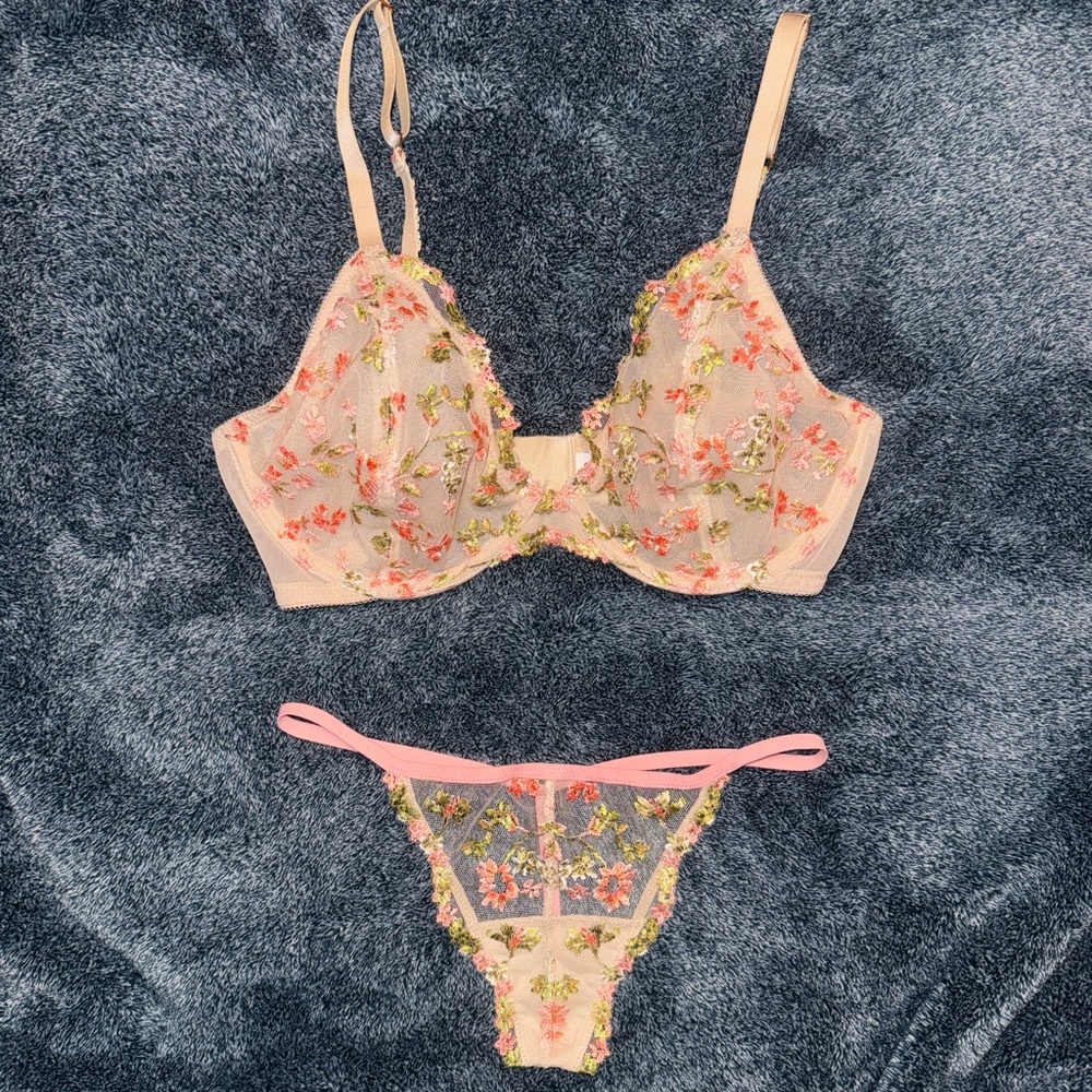 NWOT Aerie embroidered floral lace set